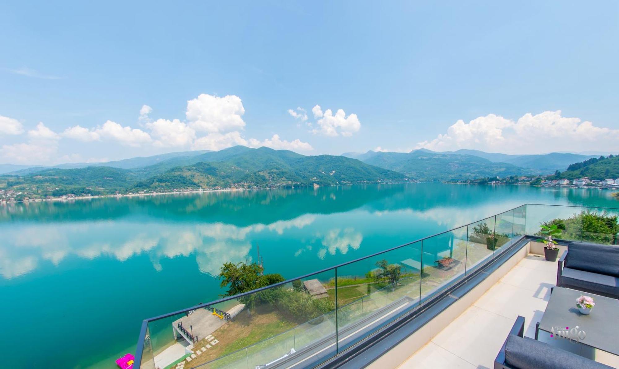 Royal Terrace Apartments Konjic Eksteriør billede
